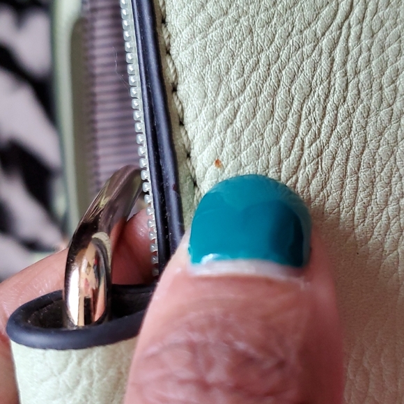 SUGU Mint Green Handbag - Picture 11 of 12